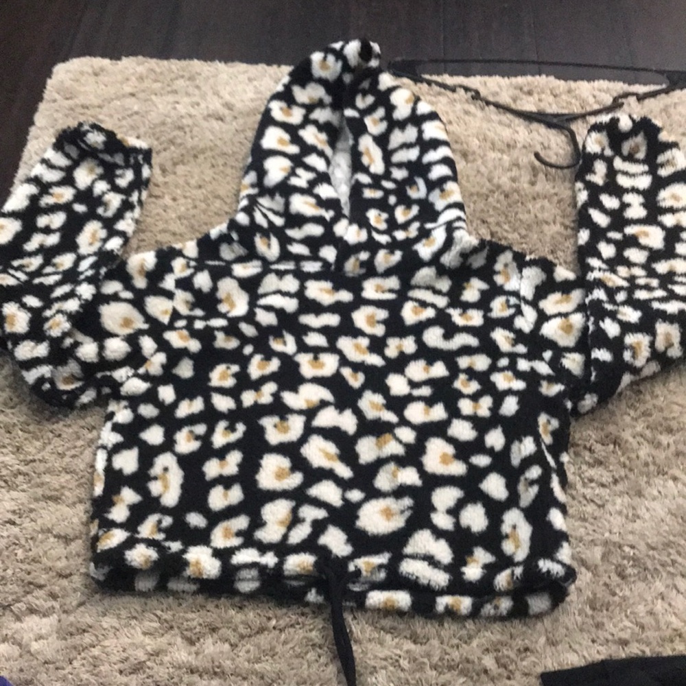 Drawstring sweater - Picture 2 of 2